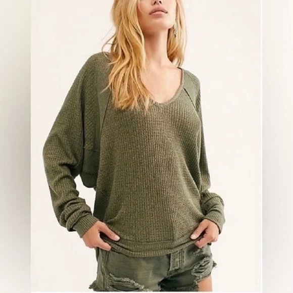 NWT Free People Santa Clara Thermal Top Oversized Ferngully Green Retail $78.00 - Picture 4 of 7